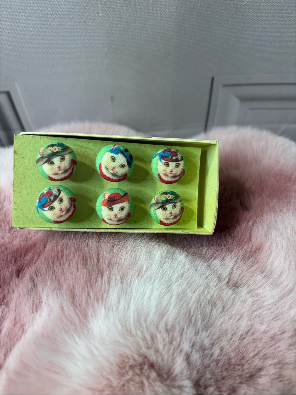 Vintage Lilac Bow Yoke Fabric Kitty Cat Push Pin Set